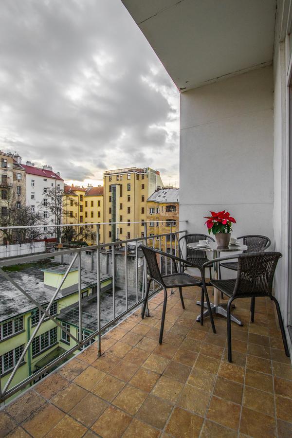 פראג Stylish Apartments Close To Eden Garden מראה חיצוני תמונה